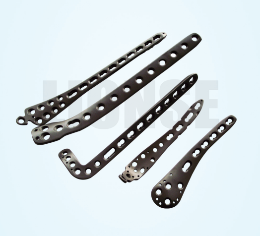 मेडिकल इम्प्लान्टका लागि किन टाइटेनियम मिश्र धातु कम्पोनेन्टहरू मनपर्छ?