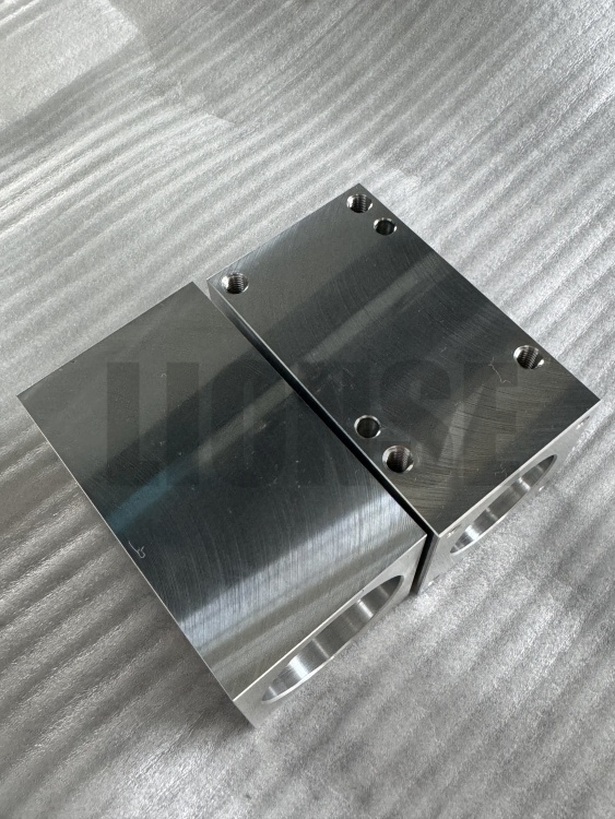 किन एल्युमिनियम प्रशोधन मेसिन उपकरण र उपकरण पार्ट्स प्राथमिकता दिइन्छ?